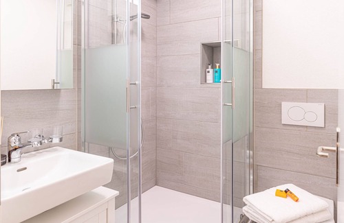 Hard Apartment | E68 - 1 bedroom apartment in Zurich West