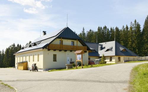 Filipova Hut House | EA Horský Hotel Hájenka