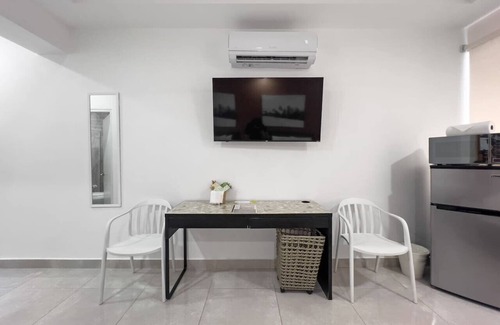Gobernador Pinero Villa | Each Guest House 1-2 | Studio Apt For 4 @ San Juan