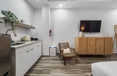 Gobernador Pinero Villa | Each Guest House 2-1 | Boho Studio Apt @ San Juan