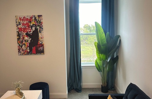 Northside House | EADO Popcolor Rooftop Skyline Home!