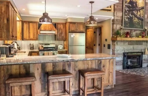 Old Forge House | Eagle Creek House waterfront property 4th Lake access.