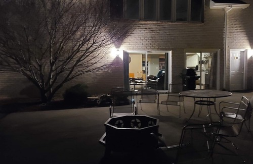 Fremont House | Eagle Isle North Wing on the Sandusky River w/short drive to Cedar Point.