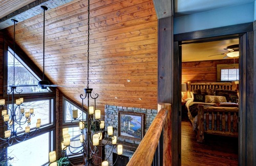 Eagle Lake Cottage | Eagle Lake Executive Retreat - Luxury Haliburton Lakefront for Extended Stays