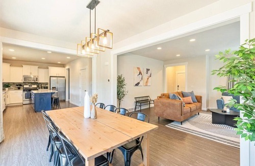 Eagle Mountain House | Eagle's Nest a 4-bedroom house in amazing Eagle Mountain! Pet Friendly!