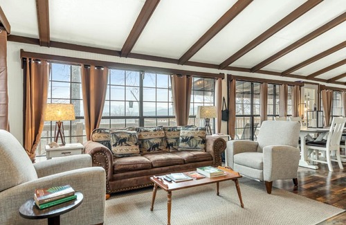 Franklin House | Eagle's Nest