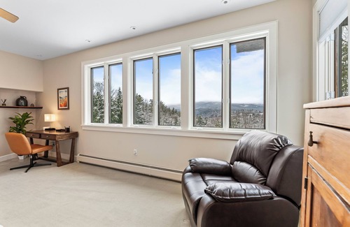 Lower Village House | Eagle's View Stowe