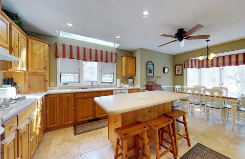 Shipyard Plantation House | Eagle Watch