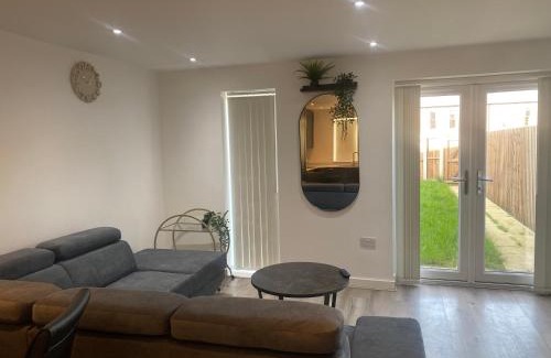 Salford House | Eaglet luxury home