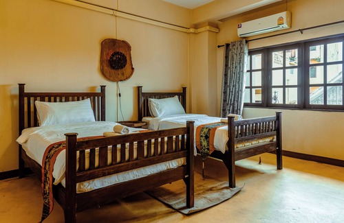 Wua Lai House | EAIN