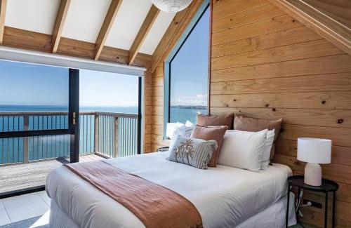 Raglan House | Earles Place