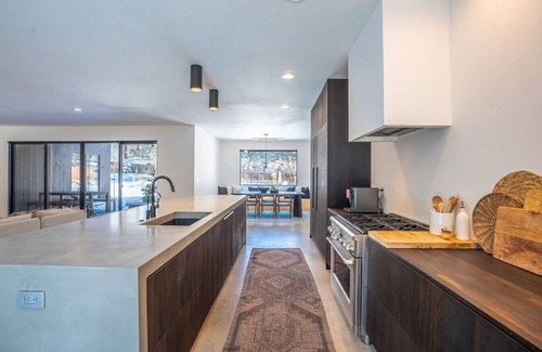 Southern Crossing House | Earth & Stone: Modern Organic Dwelling