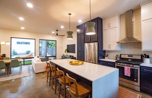Holly House | East Austin Hideout with a pool