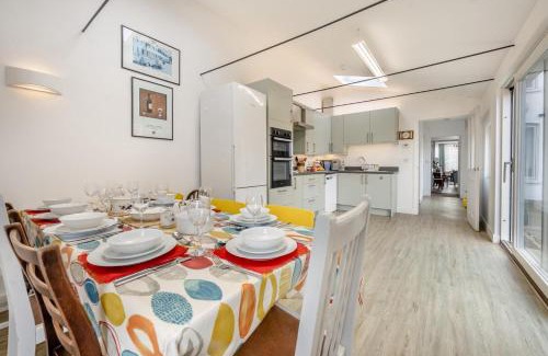 Overstrand House | East Dene