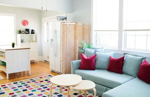 East Hill Apartment | East Hill Oasis Near the Beach