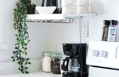 East Hill Apartment | East Hill Oasis Near the Beach