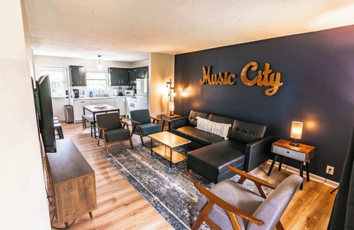 Barclay Drive House | East Nashville Getaway - Walk to Parks, Golf & Music Spots