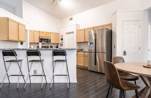 Orlando House | East Orlando Getaway - 3BR/2BTH * Private Pool