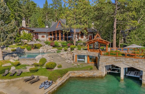 Lincoln Park House | East Shore Estate | Infinity Pool & Boathouse - Wovoka