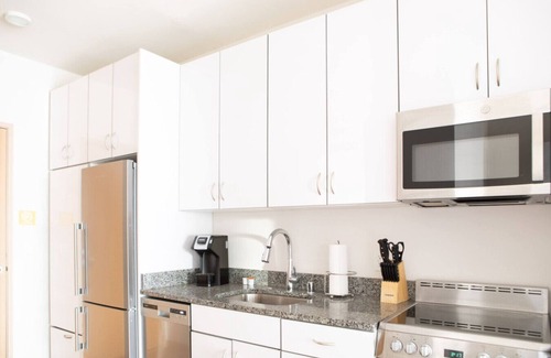 Lower East Side Apartment | East Side Studio Apt - Near Brady St and Fiserv with Balcony