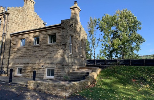 Lanchester House | Eastbound - Cosy, Quiet, Sumptuous