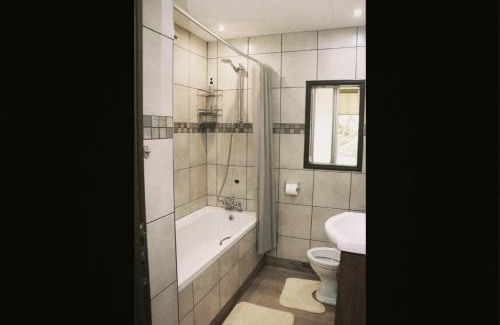 Magaliesberg House | EastClaire Guesthouse