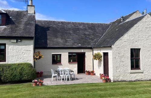 Alexandria House | Easter Auchencarroch Farm B&B