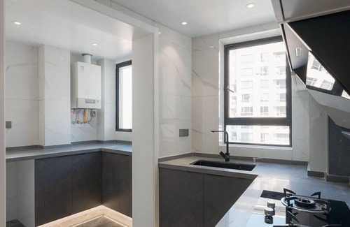 Huaihai Road Commercial Area Apartment | Eastern Hub - Brand New Apartment, Walk to People Square, Bund, Yuyuan Garden