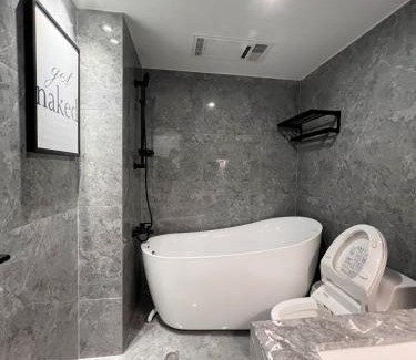 Jing'an Apartment | Eastern Hub - Jing'an Temple Branch Central air conditioning underfloor heating branded appliances with terrace near the subway on Nanjing West Road