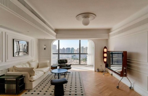 Dapuqiao Apartment | Eastern Hub - Tianzifang 2Bedroom Apartment, near Wukang Building