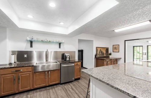 Northeast Columbus House | ★Easton Waterfront: Boat, Fish, Theatre, Barcade★