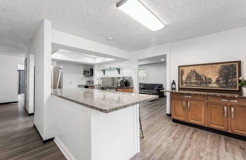 Northeast Columbus House | ★Easton Waterfront: Boat, Fish, Theatre, Barcade★