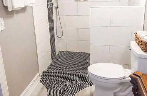 Tallahassee Apartment | Eastside quiet apartment, totally furnished with utilities.