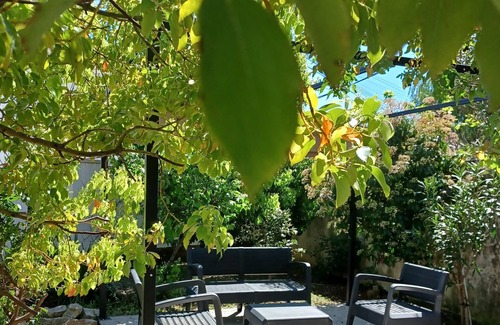 Toulon Apartment | EastToulon 1rst independent floor of a villa, 3 rooms 70 m², balconies, terrace