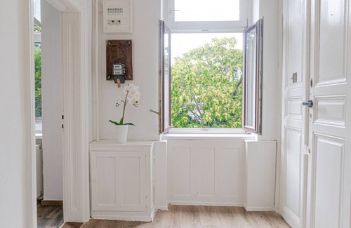 Wahring Apartment | Easystay 2BR Apt. near AKH- Perfect for Longstays