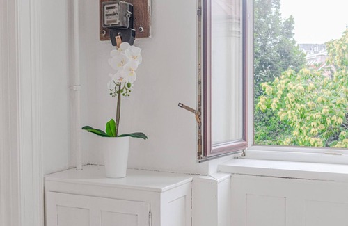 Wahring Apartment | Easystay 2BR Apt. near AKH- Perfect for Longstays