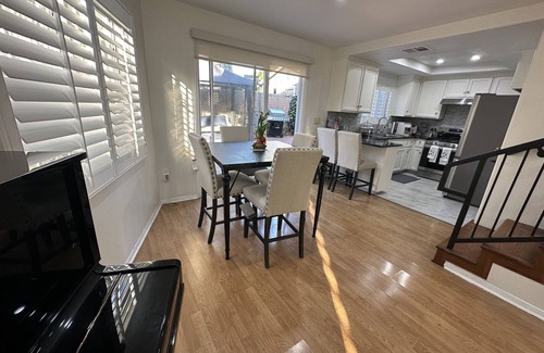 Downtown Los Angeles House | Echo House - The Perfect L.A. Home - Dodger Stadium + DTLA