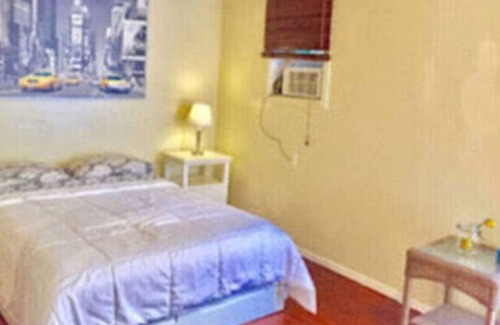 Westlake Apartment | Echo Park Studio Oasis with Modern Comforts