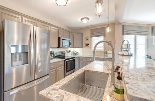 Foscoe Condo | Echota Wintergreens 1611- Mountain Condo, Gated Resort, Indoor/Outdoor Pools and Hot Tub, Fitness.