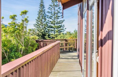 Tawa House | Eclectic 70s Mansion