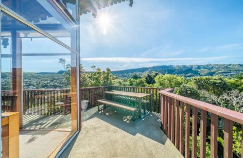 Tawa House | Eclectic 70s Mansion