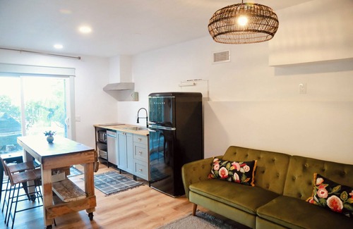 Fallbrook Apartment | Eclectic Guesthouse on Quaint Fallbrook Homestead