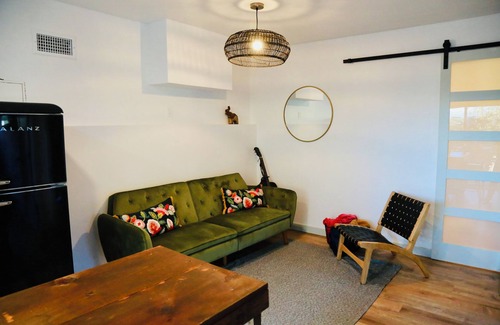 Fallbrook Apartment | Eclectic Guesthouse on Quaint Fallbrook Homestead