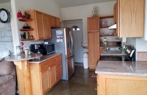Boise House | ECO House, 1 Acre Food Forest, near city/✈