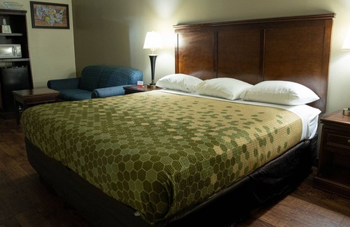 Hopewell Hotel | Econo Lodge Hopewell Near Fort Lee I-295
