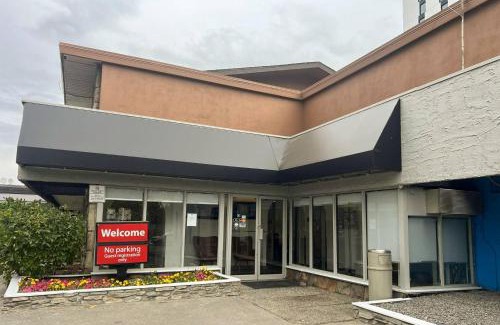 Banff Trail Cabin | Econo Lodge Motel Village