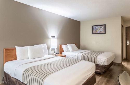 Ithaca Hotel | Econo Lodge