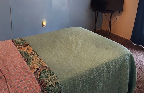 Lumberton House | Economical Quite single room