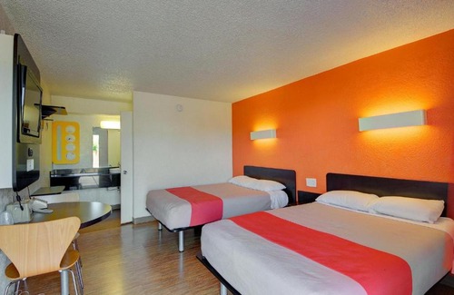 Oklahoma City Hotel | Economy Hotel Plus