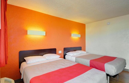 Oklahoma City Hotel | Economy Hotel Plus